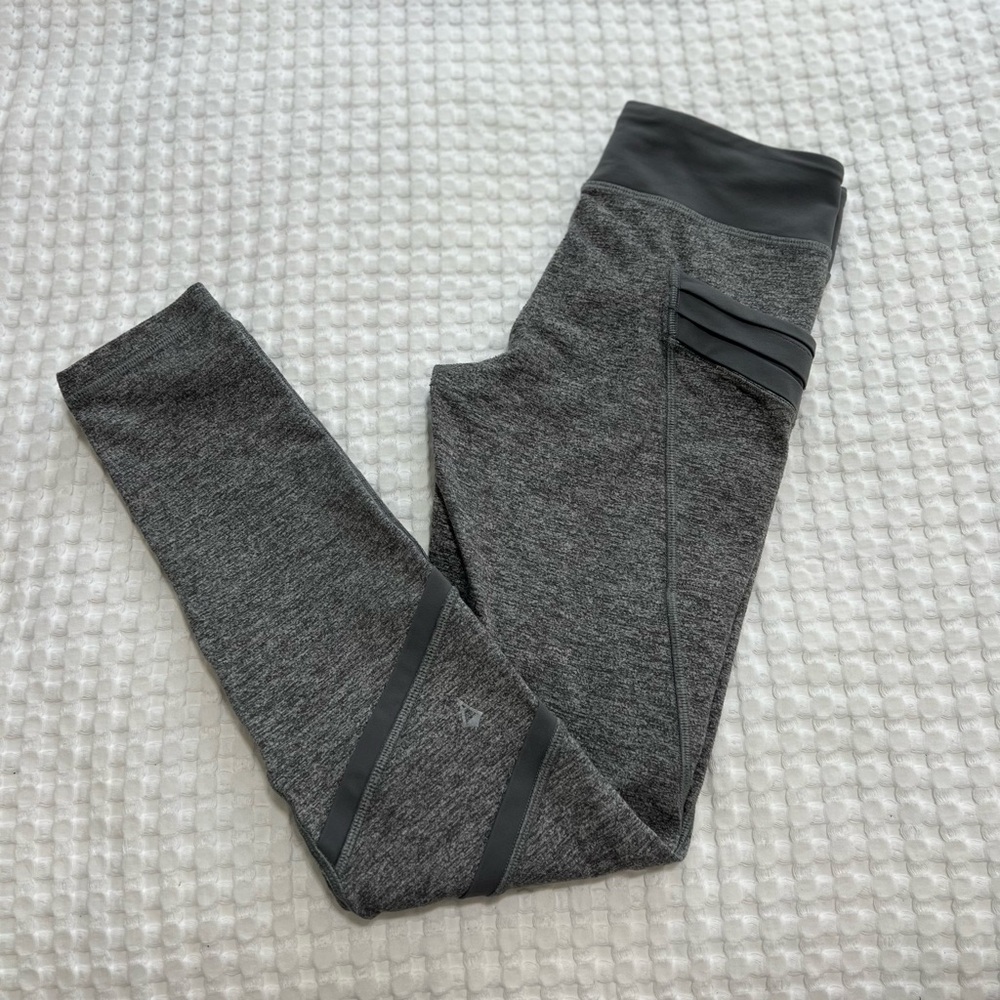 Ivivva Girls 12 Heather Grey Leggings with Pockets